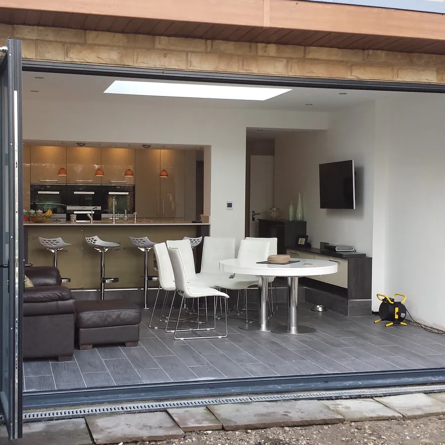 Bifold Canning Town